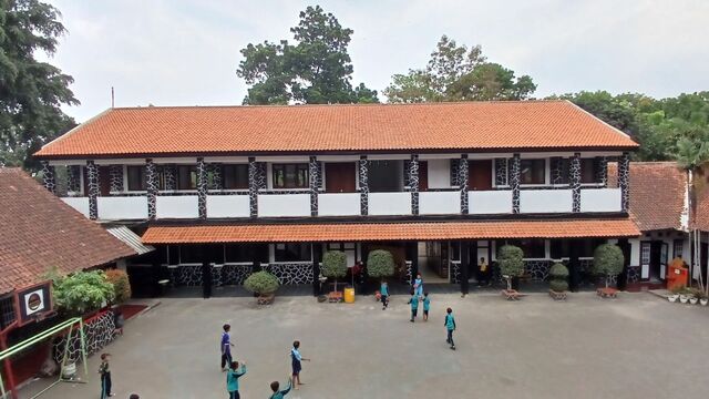 20 SD Negeri dan Swasta Terbaik di Bandung: Biaya Terjangkau